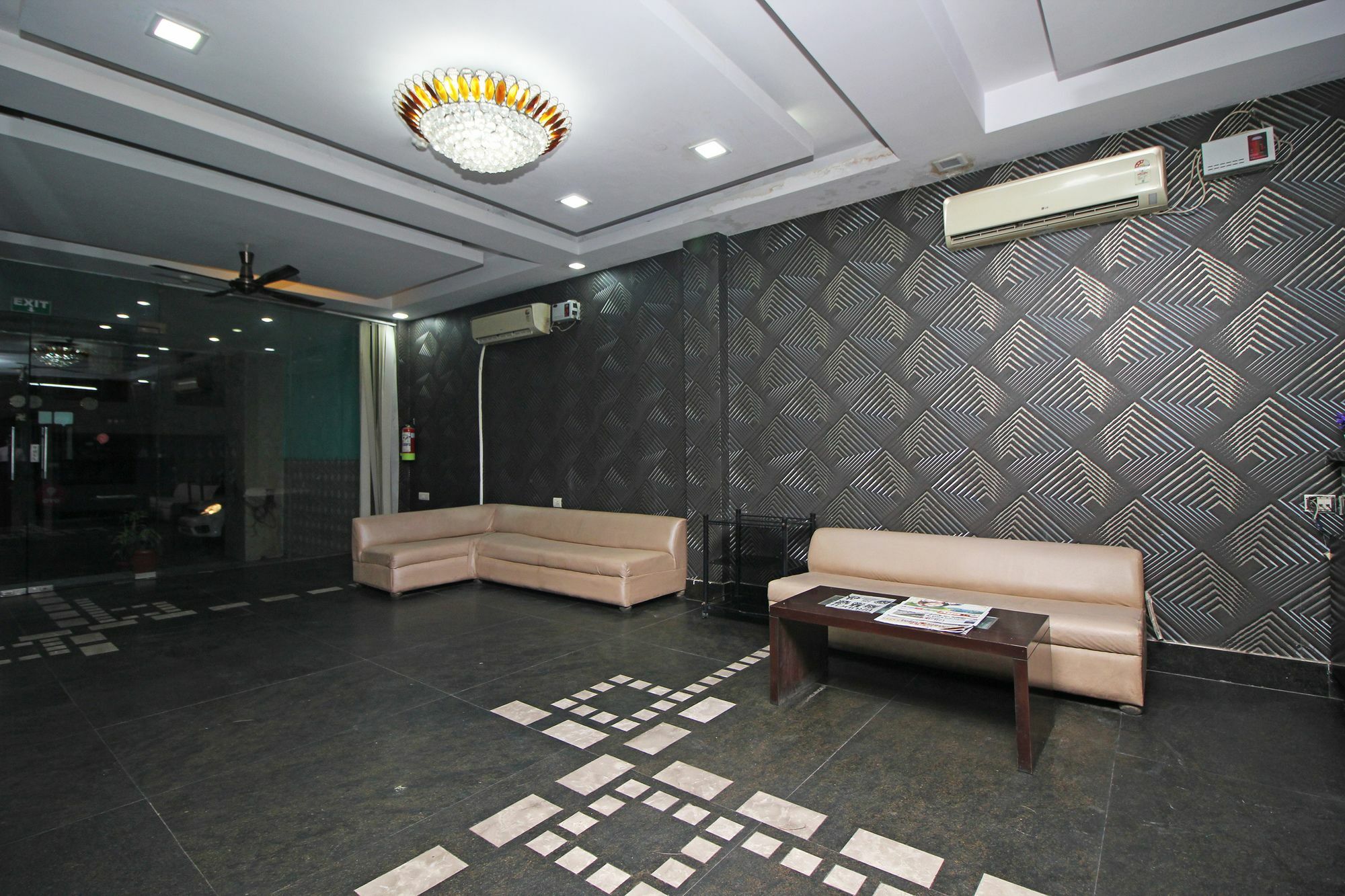 Oyo 9030 Hotel Delhi Airport Plaza Ню Делхи Екстериор снимка