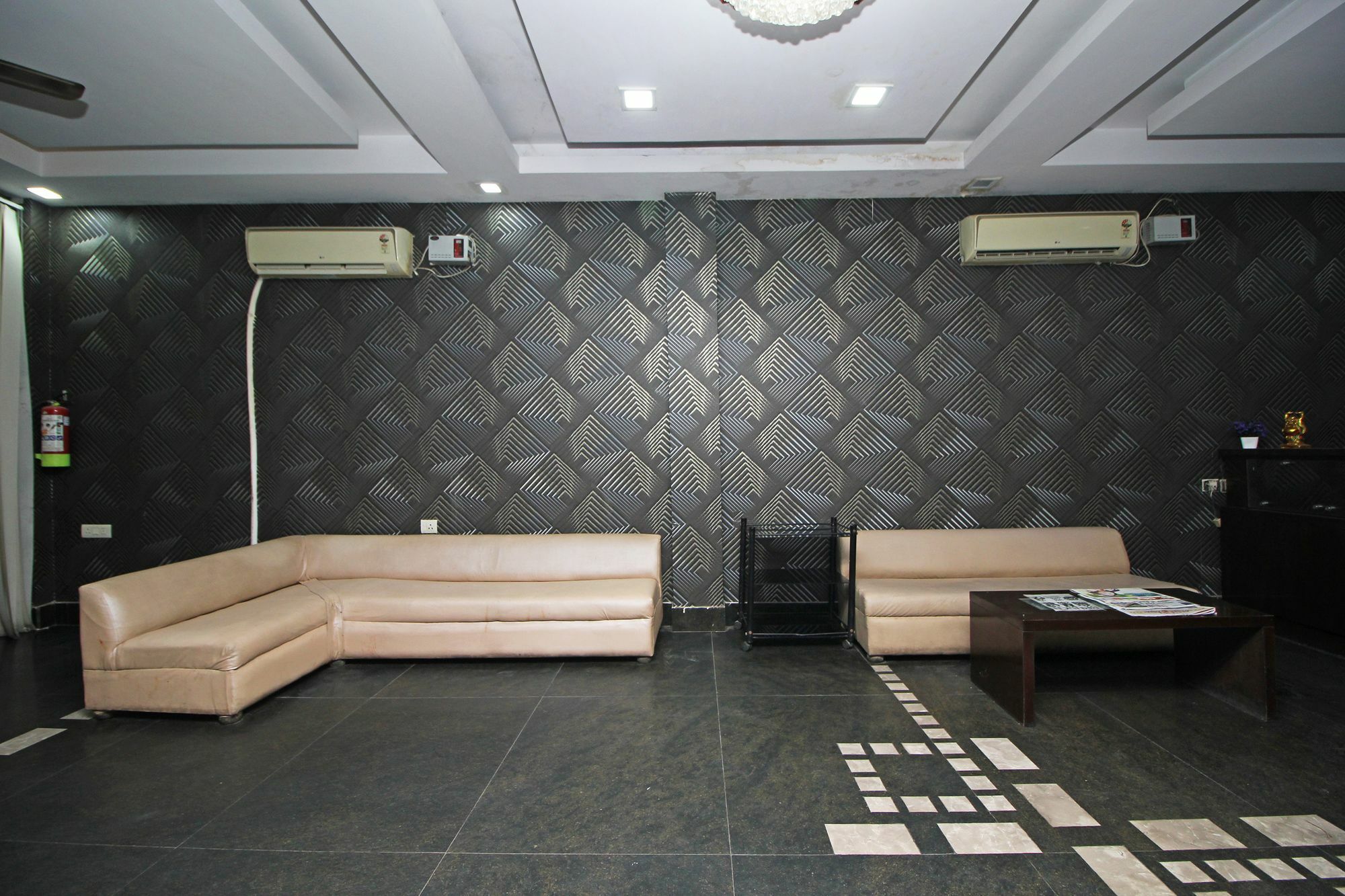 Oyo 9030 Hotel Delhi Airport Plaza Ню Делхи Екстериор снимка
